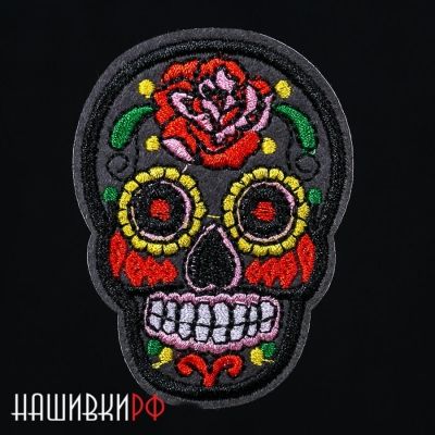 Нашивка череп в цветах