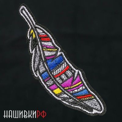 Нашивка перо в перуанском стиле