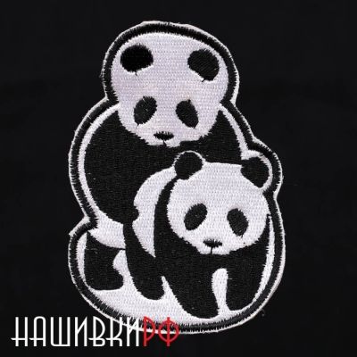 Забавная нашивка с любящими пандами