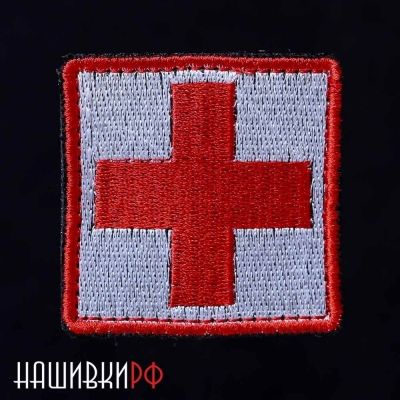 Большой красный крест шеврон на липучке