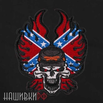 Нашивка череп на фоне флага янки