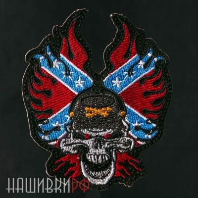 Нашивка череп солдата