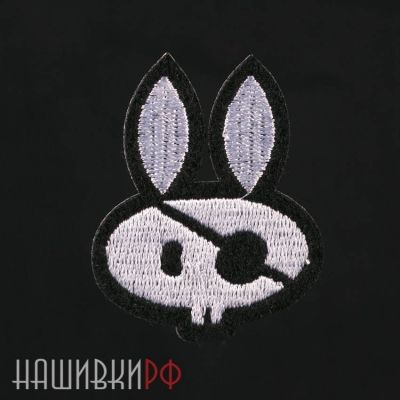 Нашивка череп зайца пирата