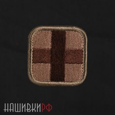 Купить квадратную зеленую нашивку медика с крестом